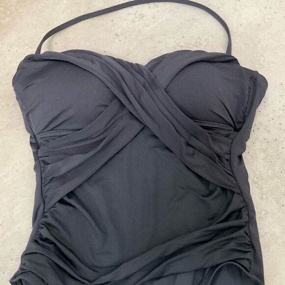 La Blanca Goddess Island Twist Bandeau Swimsuit - Picture 5 of 9